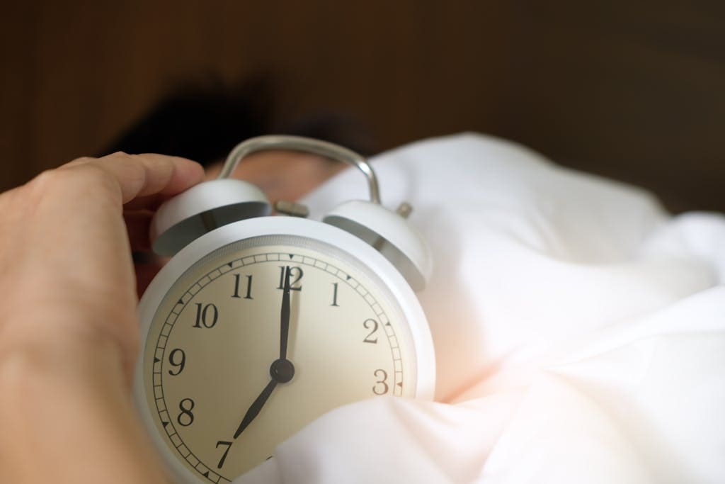 Sleep stacking guide from Holly Roser Fitness.
